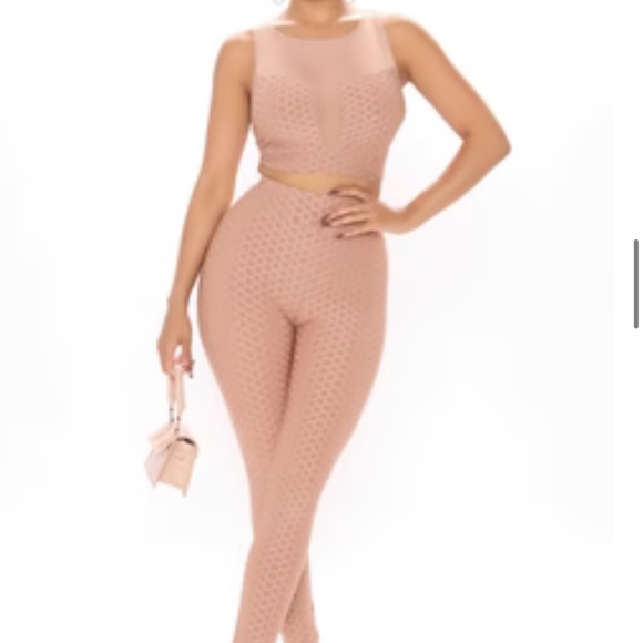 Fashion nova honeycomb legging set - Picture 1 of 4